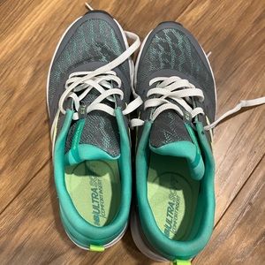 New Balance women’s running shoe Size 7